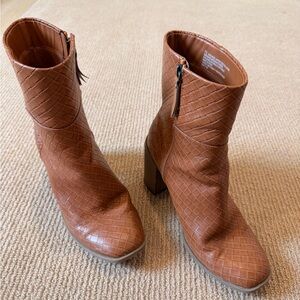Universal Thread Brown Woven Ankle Booties